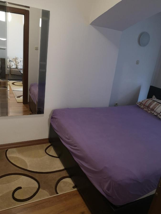 Hello Apartment Skopje Bagian luar foto