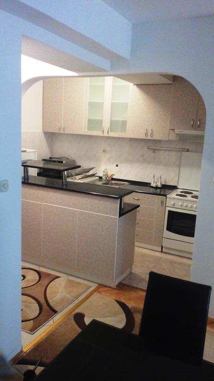 Hello Apartment Skopje Bagian luar foto